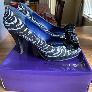 Women’s Madden Girl 9 1/2 Black/White Heels